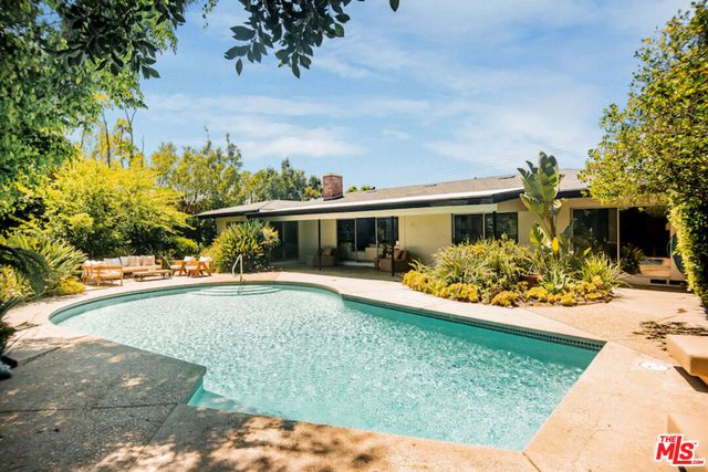 2700 Carmar Drive, Los Angeles, CA 90046