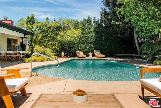 2700 Carmar Drive, Los Angeles, CA 90046