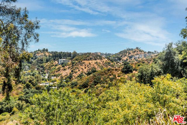 2700 Carmar Drive, Los Angeles, CA 90046