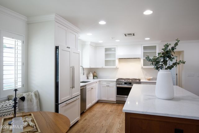 618 W PALMAIRE Avenue, Phoenix, AZ 85021