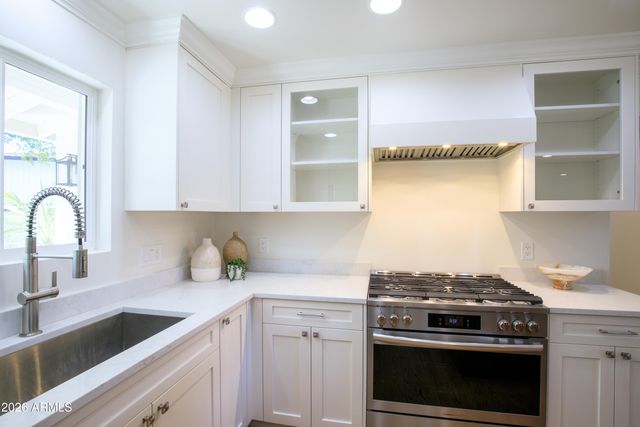 618 W PALMAIRE Avenue, Phoenix, AZ 85021