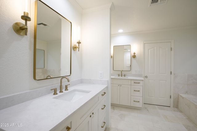 618 W PALMAIRE Avenue, Phoenix, AZ 85021