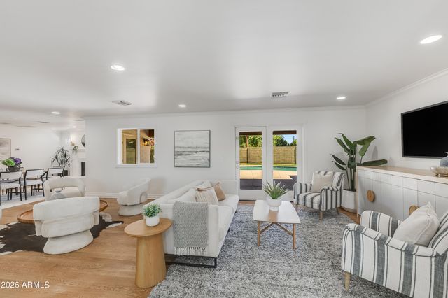 618 W PALMAIRE Avenue, Phoenix, AZ 85021