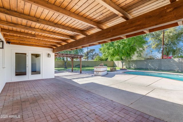 618 W PALMAIRE Avenue, Phoenix, AZ 85021