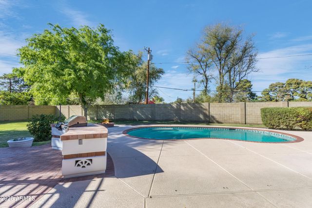 618 W PALMAIRE Avenue, Phoenix, AZ 85021