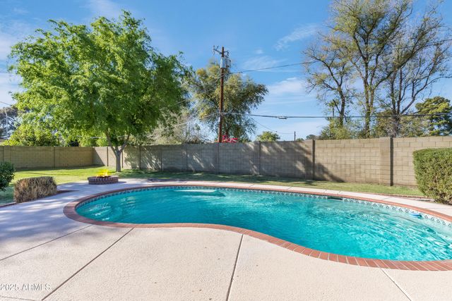 618 W PALMAIRE Avenue, Phoenix, AZ 85021