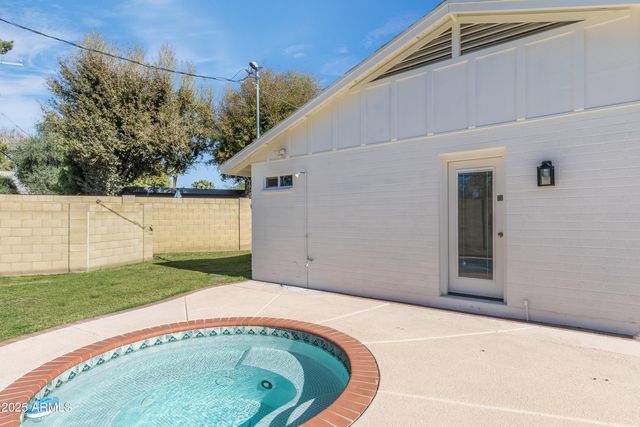 618 W PALMAIRE Avenue, Phoenix, AZ 85021