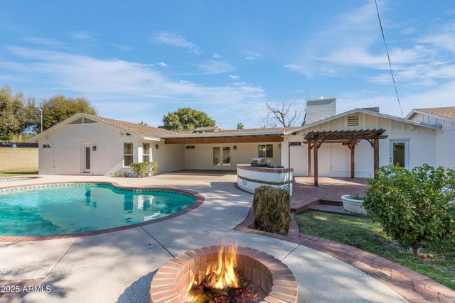 618 W PALMAIRE Avenue, Phoenix, AZ 85021
