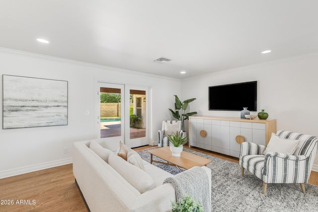 618 W PALMAIRE Avenue, Phoenix, AZ 85021