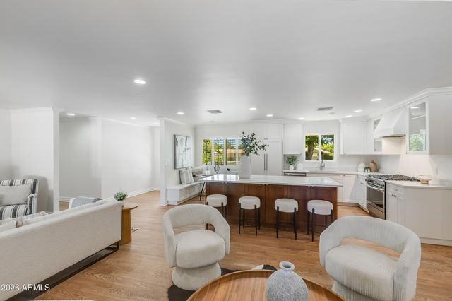 618 W PALMAIRE Avenue, Phoenix, AZ 85021