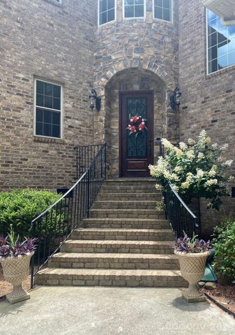 275 Palm Cove Way, York, SC 29745