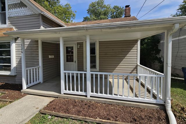 124 N Liberty Street, Lowell, IN 46356