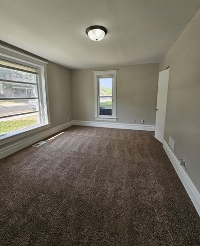 124 N Liberty Street, Lowell, IN 46356