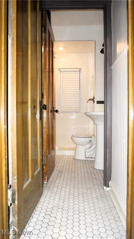 895 Rondel Road, Cleveland, OH 44110