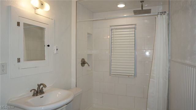 895 Rondel Road, Cleveland, OH 44110