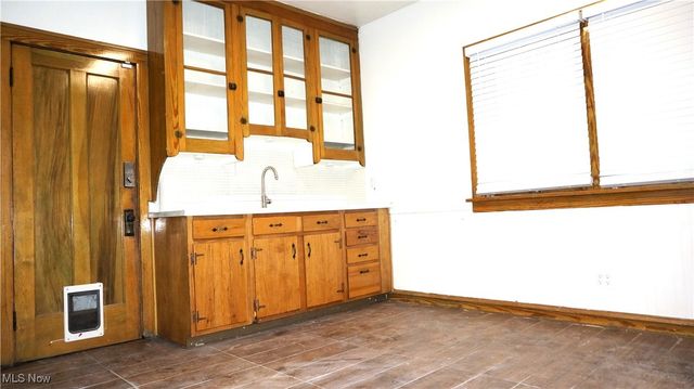 895 Rondel Road, Cleveland, OH 44110