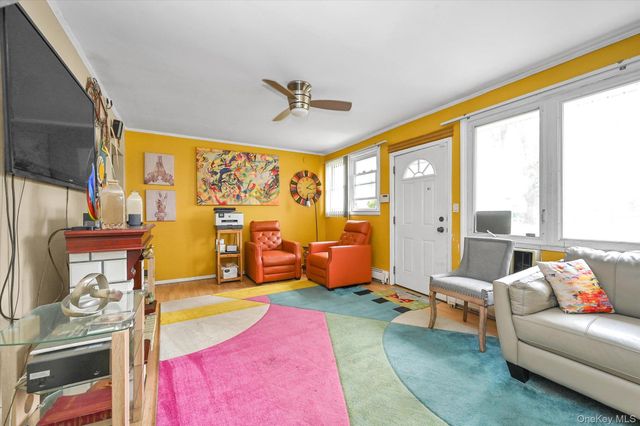 62 Wood Lane, Valley Stream, NY 11581