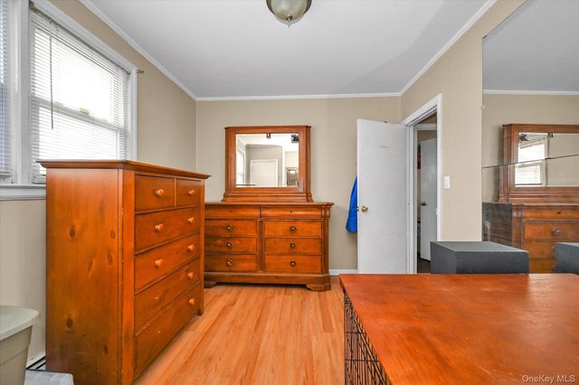 62 Wood Lane, Valley Stream, NY 11581