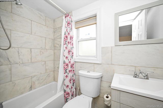 62 Wood Lane, Valley Stream, NY 11581