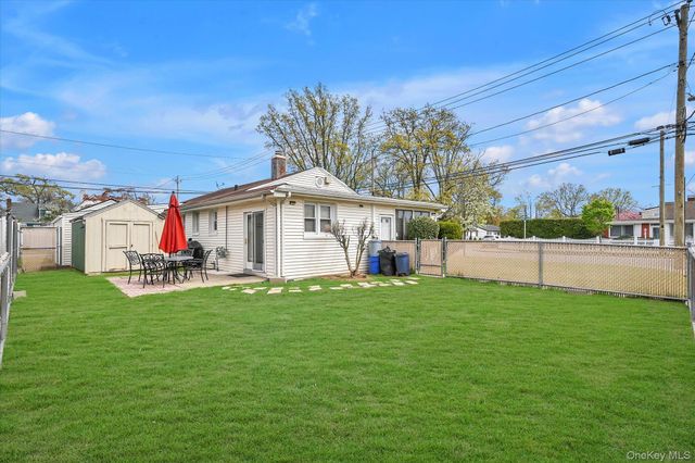 62 Wood Lane, Valley Stream, NY 11581