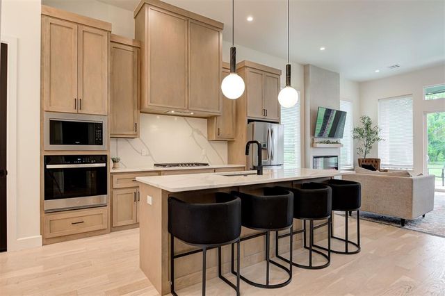 10104 SW 25th Court, Yukon, OK 73099