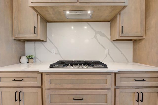 10104 SW 25th Court, Yukon, OK 73099