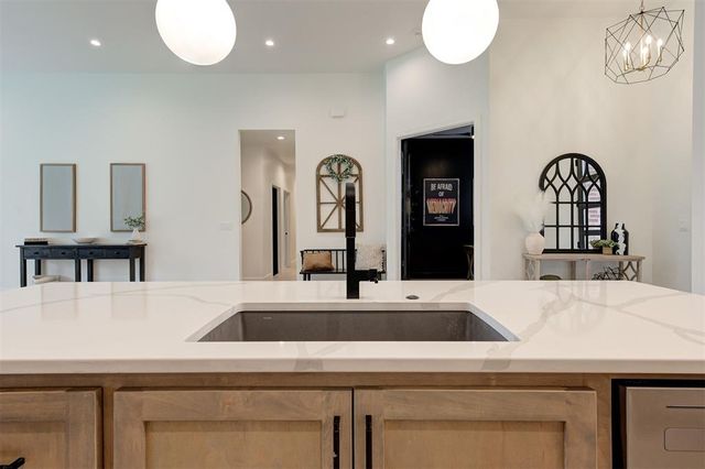 10104 SW 25th Court, Yukon, OK 73099