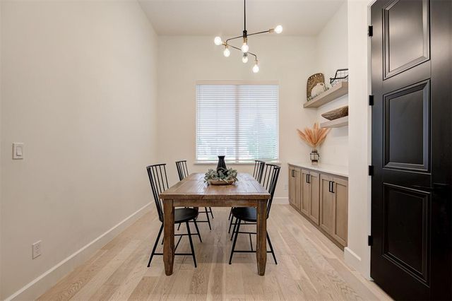 10104 SW 25th Court, Yukon, OK 73099