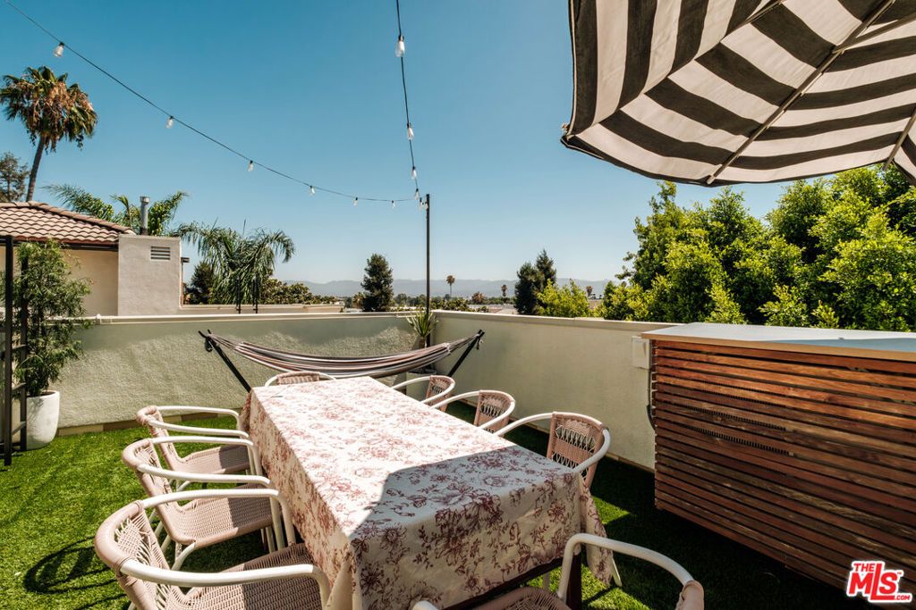 14322 Dickens Street 2, Sherman Oaks, CA 91423 — photo 2