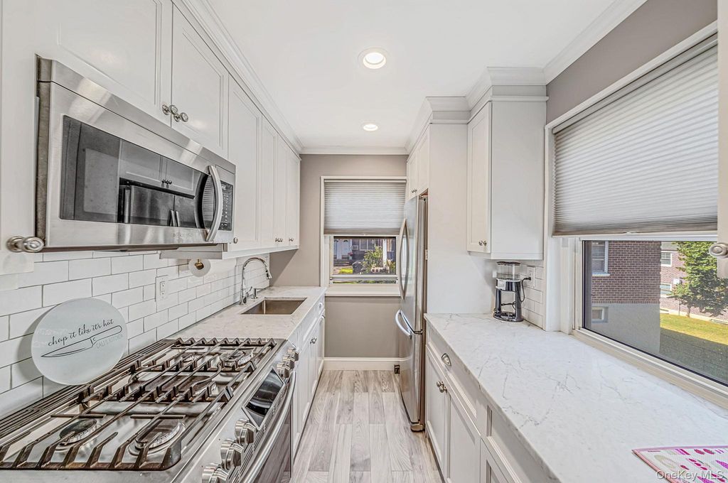 57-23 Marathon Parkway 1st Fl, Little Neck, NY 11362 — photo 5