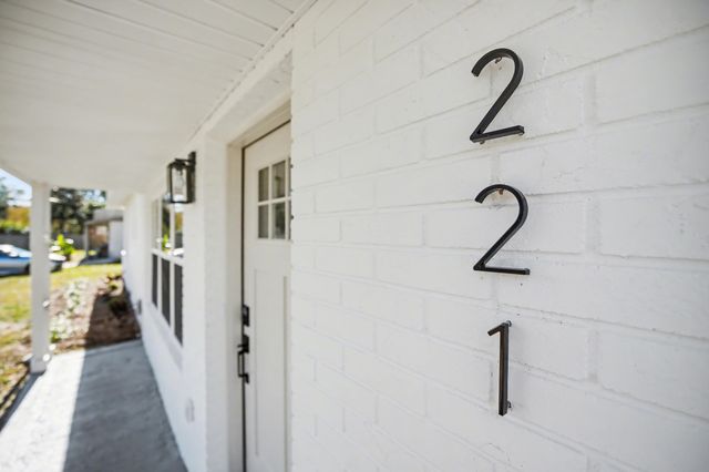 221 Destin Drive, Mary Esther, FL 32569