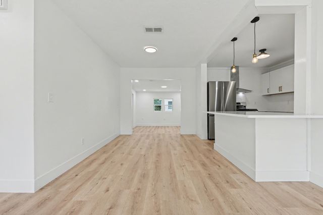 221 Destin Drive, Mary Esther, FL 32569