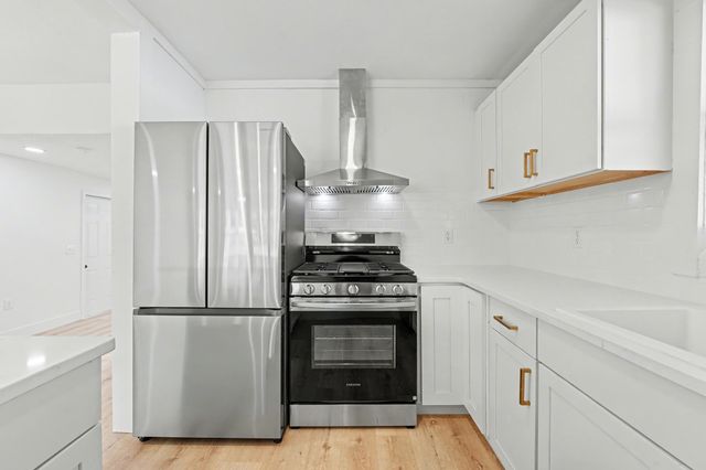 221 Destin Drive, Mary Esther, FL 32569