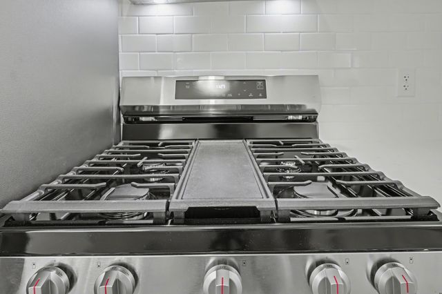 221 Destin Drive, Mary Esther, FL 32569