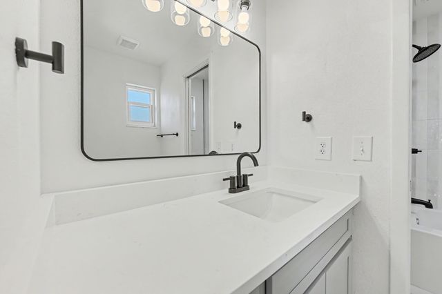 221 Destin Drive, Mary Esther, FL 32569