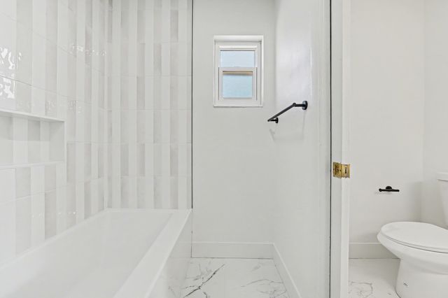 221 Destin Drive, Mary Esther, FL 32569