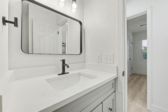 221 Destin Drive, Mary Esther, FL 32569