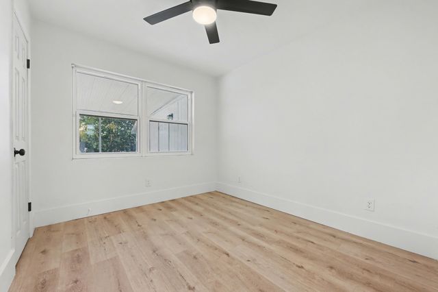 221 Destin Drive, Mary Esther, FL 32569