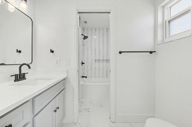 221 Destin Drive, Mary Esther, FL 32569