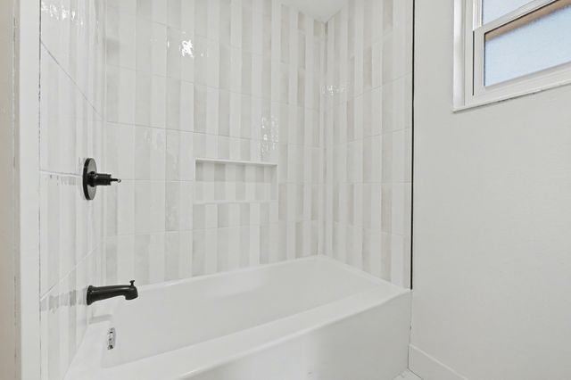 221 Destin Drive, Mary Esther, FL 32569