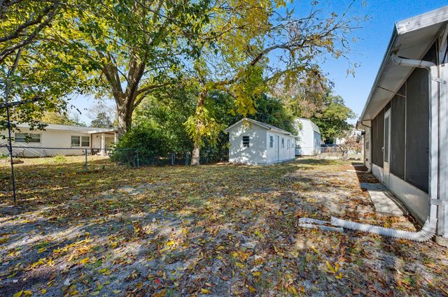 221 Destin Drive, Mary Esther, FL 32569