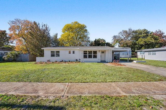 221 Destin Drive, Mary Esther, FL 32569