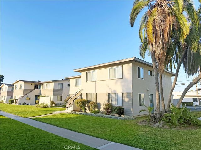 2976 Royal Palm, Costa Mesa, CA 92626
