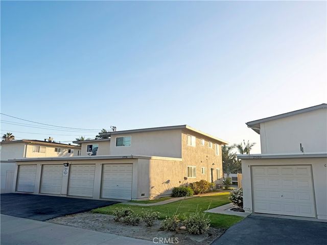 2976 Royal Palm, Costa Mesa, CA 92626