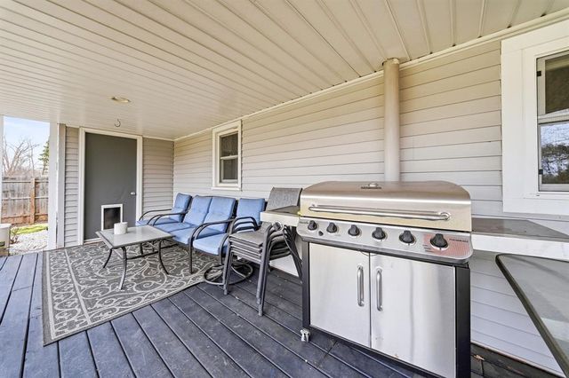 S3844 Silver Springs Court, Eau Claire, WI 54701