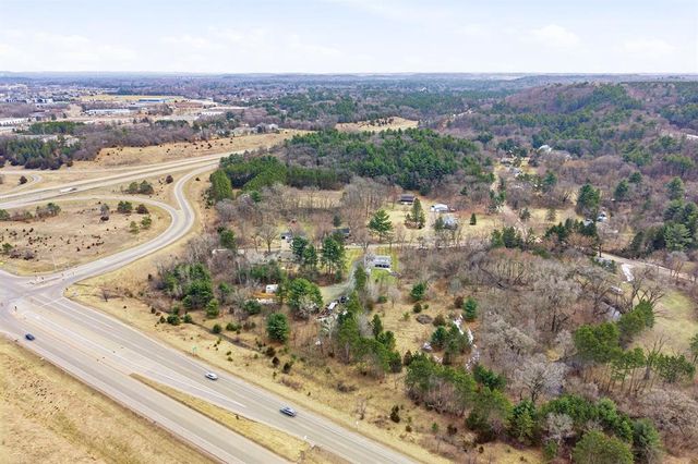 S3844 Silver Springs Court, Eau Claire, WI 54701