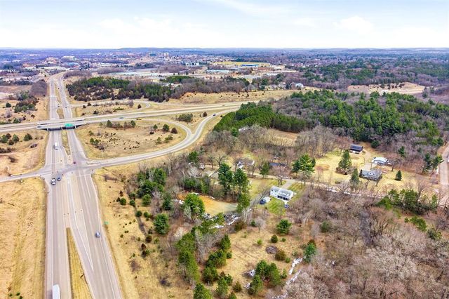 S3844 Silver Springs Court, Eau Claire, WI 54701