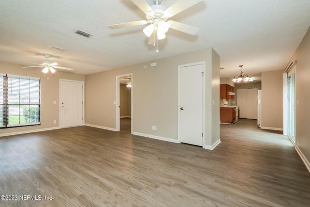 6353 TREE TOP Circle W, Jacksonville, FL 32244