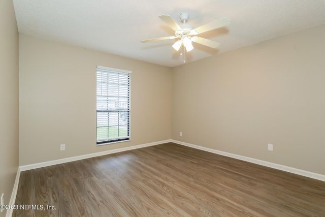 6353 TREE TOP Circle W, Jacksonville, FL 32244