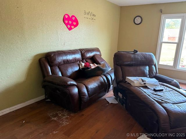 8 Dakota, Muskogee, OK 74403